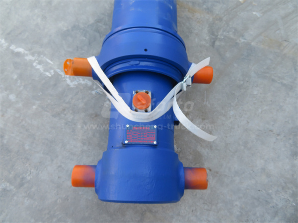 Гидроцилиндр подъема кузова 180*5390