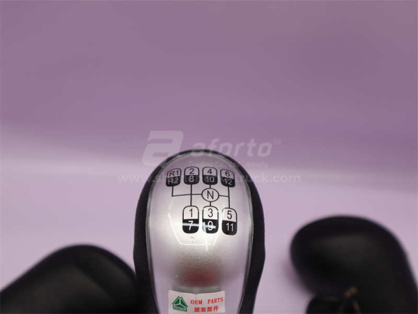 Ручка рычага КПП (12 скоростной) HOWO A7 (оригинал)