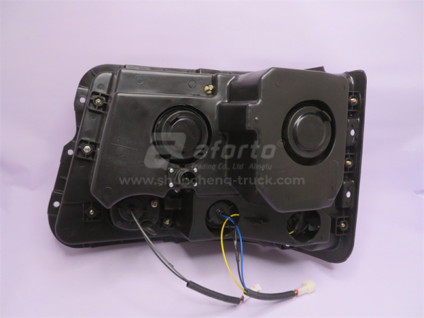 Фара SHAANXI F3000 правая (лампа-фара)