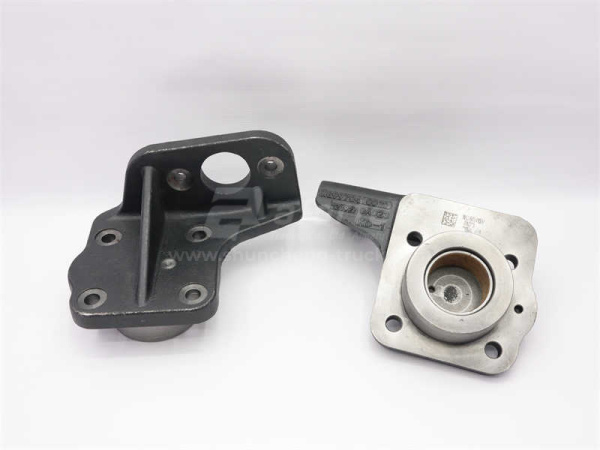 Кронштейн поворотного кулака HOWO 70T правый (оригинал)