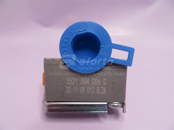 Соединительная головка на прицеп желтая с клапаном M22х1.5 4522002120 SORL