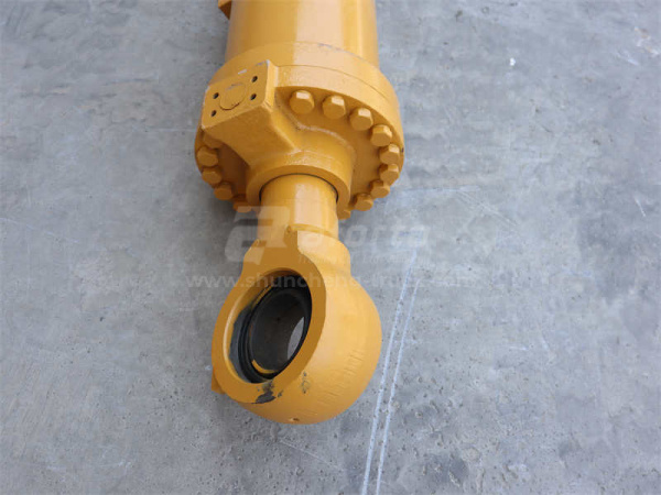 Гидроцилиндр разгрузки ковша SHANGONG SEM655D/SEM50F-2