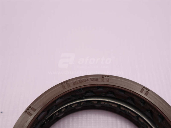 Сальник КПП FAST хвостовика 95.3*114.3*18 (оригинал)