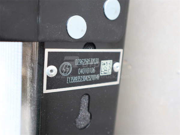 Радиатор охлаждения SHAANXI M3000 2030 пластмассовый (оригинал)