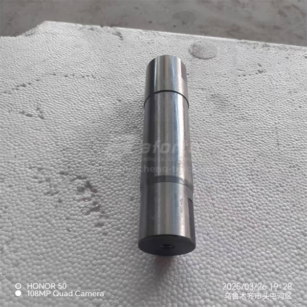 Палец шкворня HOWO 2007г/в (+0,15) оригинал