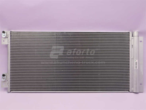 Радиатор кондиционера HOWO 70T (оригинал)
