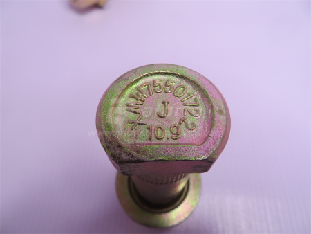 Шпилька колеса 26*22*90 XCMG QY25K5 заднего