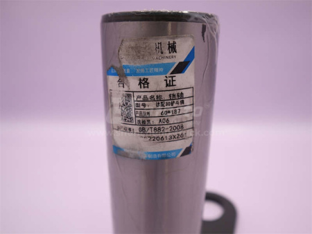 Палец гидроцилиндра подъема ковша XCMG LW300F 60*187