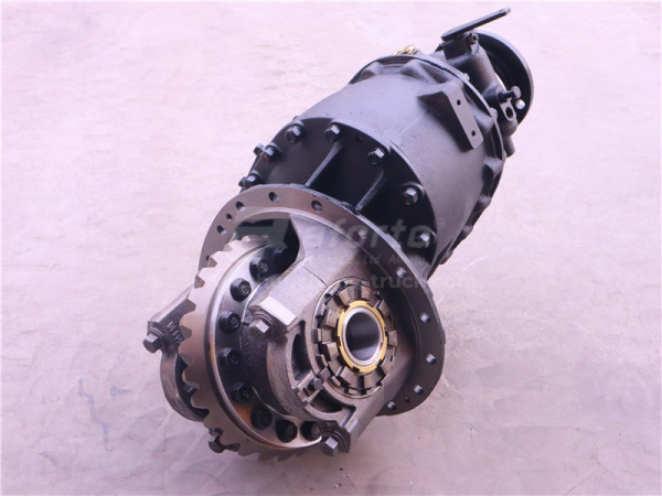 Редуктор моста в сборе среднего HOWO 2013 (17:28) 28/28 I = 5,73 новая модель