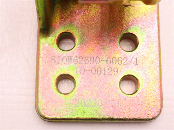 Навес двери HOWO TX/T5G нижний правой (оригинал)