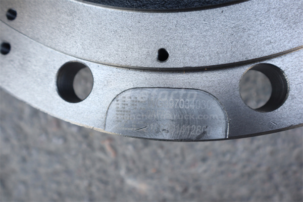 Ступица HOWO 70T AC26 задняя 32226/32228 новая модель