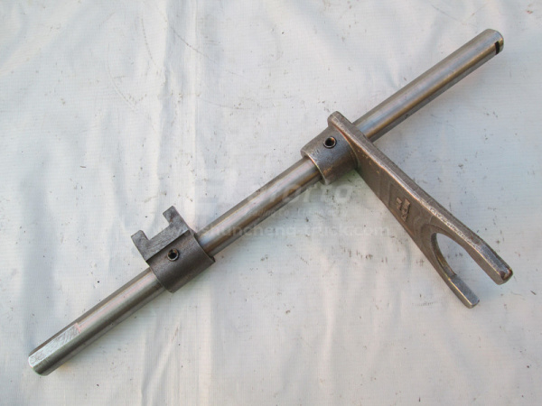 Вал КПП 1/2 передачи HW19712/20716 в сборе с вилка