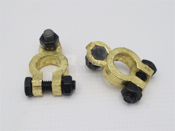 Клеммы аккумулятора медные (+ -) (2шт) (хорошее качество)