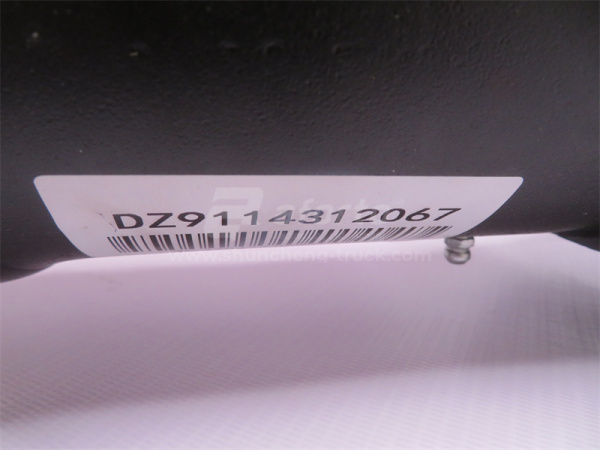 Кардан 660мм фланец-180 крестовина-57 отв-4 SHAANXI F2000