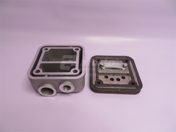 Головка цилиндра компрессора с клапаном WD615 0561