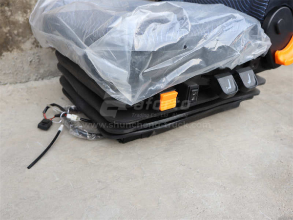 Кресло водителя HOWO (оригинал)